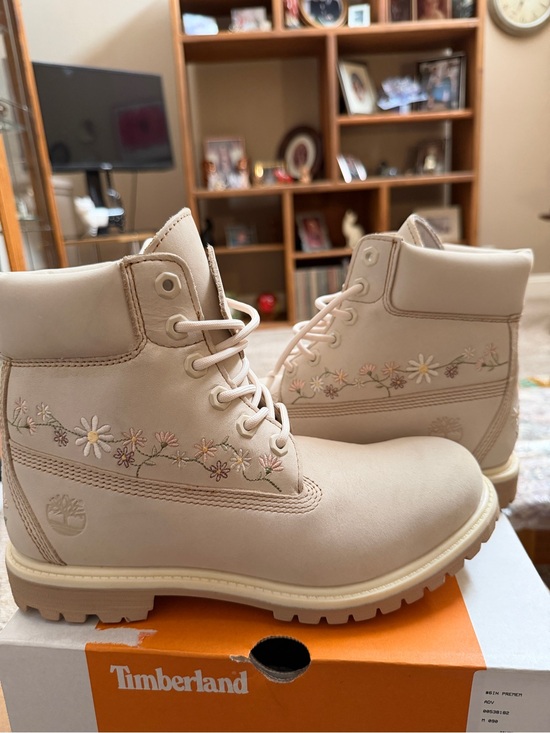 Timberland Shoes - Timberland Women's Light Beige Floral Lace-Up Boots